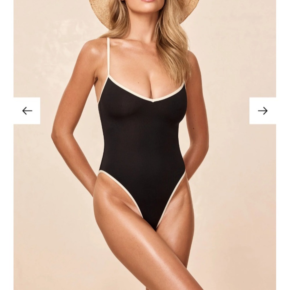 Monday Swimwear Ravello One Piece Classic 90s Minimal Black & White L 8-10 NWT